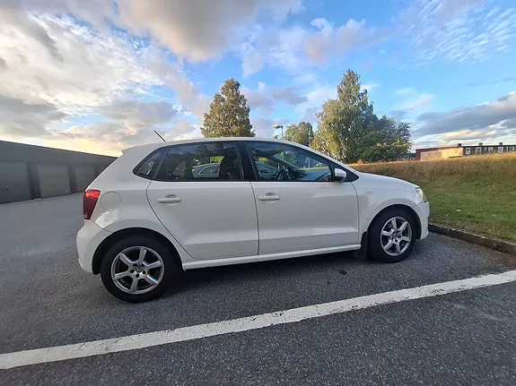 Volkswagen Polo 2011 photo 3