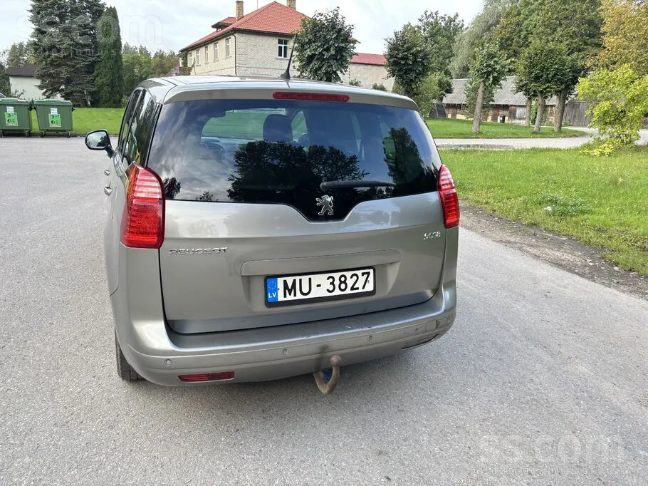 Peugeot 5008 2010 photo 4