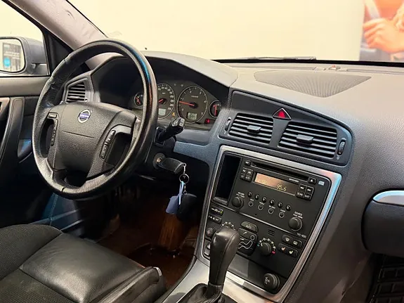 Volvo V70 2006 photo 2