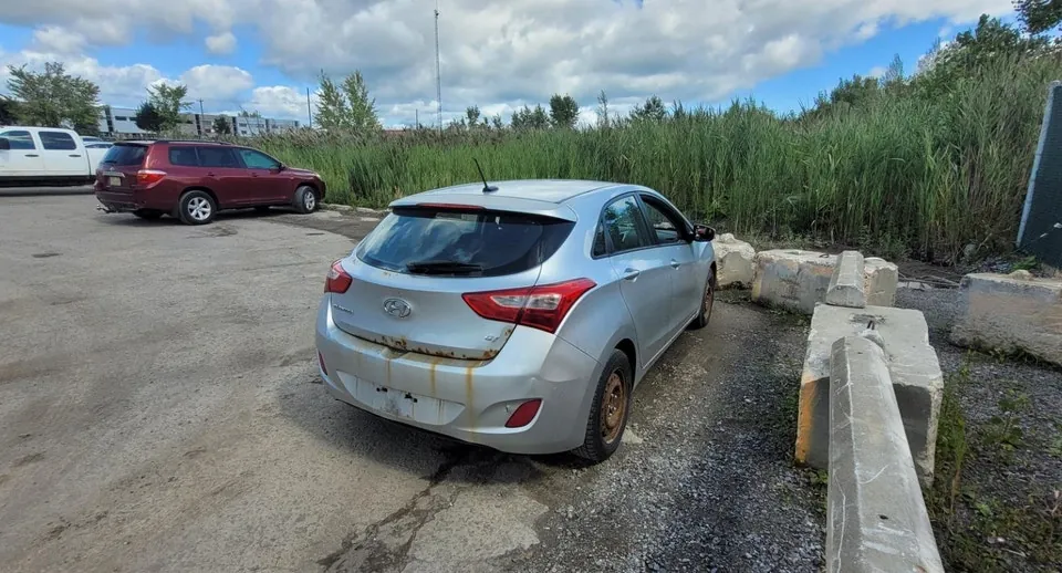 Hyundai Elantra 2013 photo 3