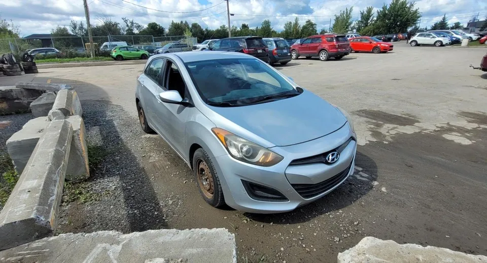 Hyundai Elantra 2013 photo 2