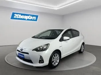 Toyota Aqua 2013 photo 2