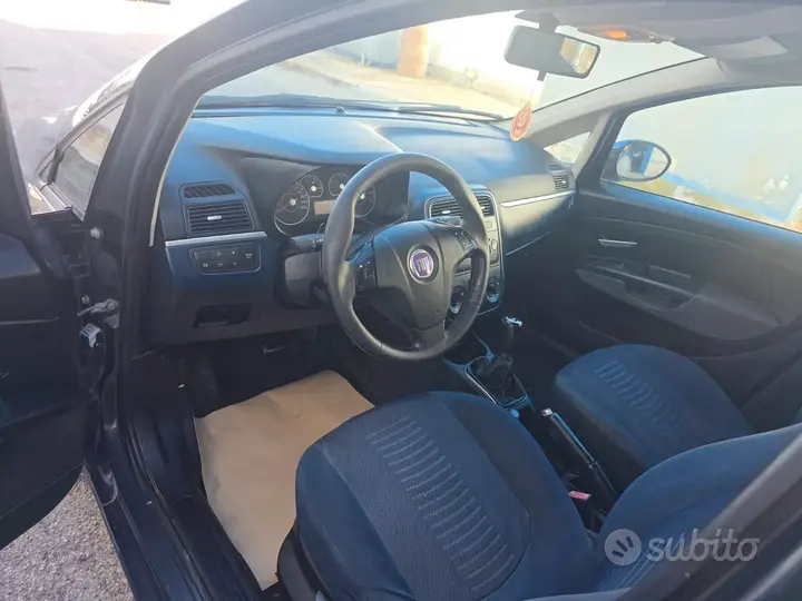 Fiat Grande Punto 2008 photo 5