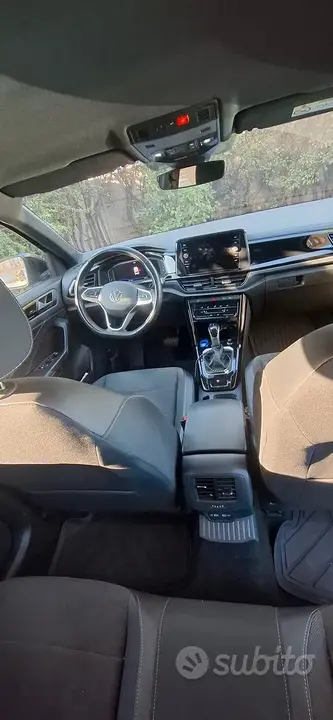 Volkswagen T-Roc 2022 photo 3