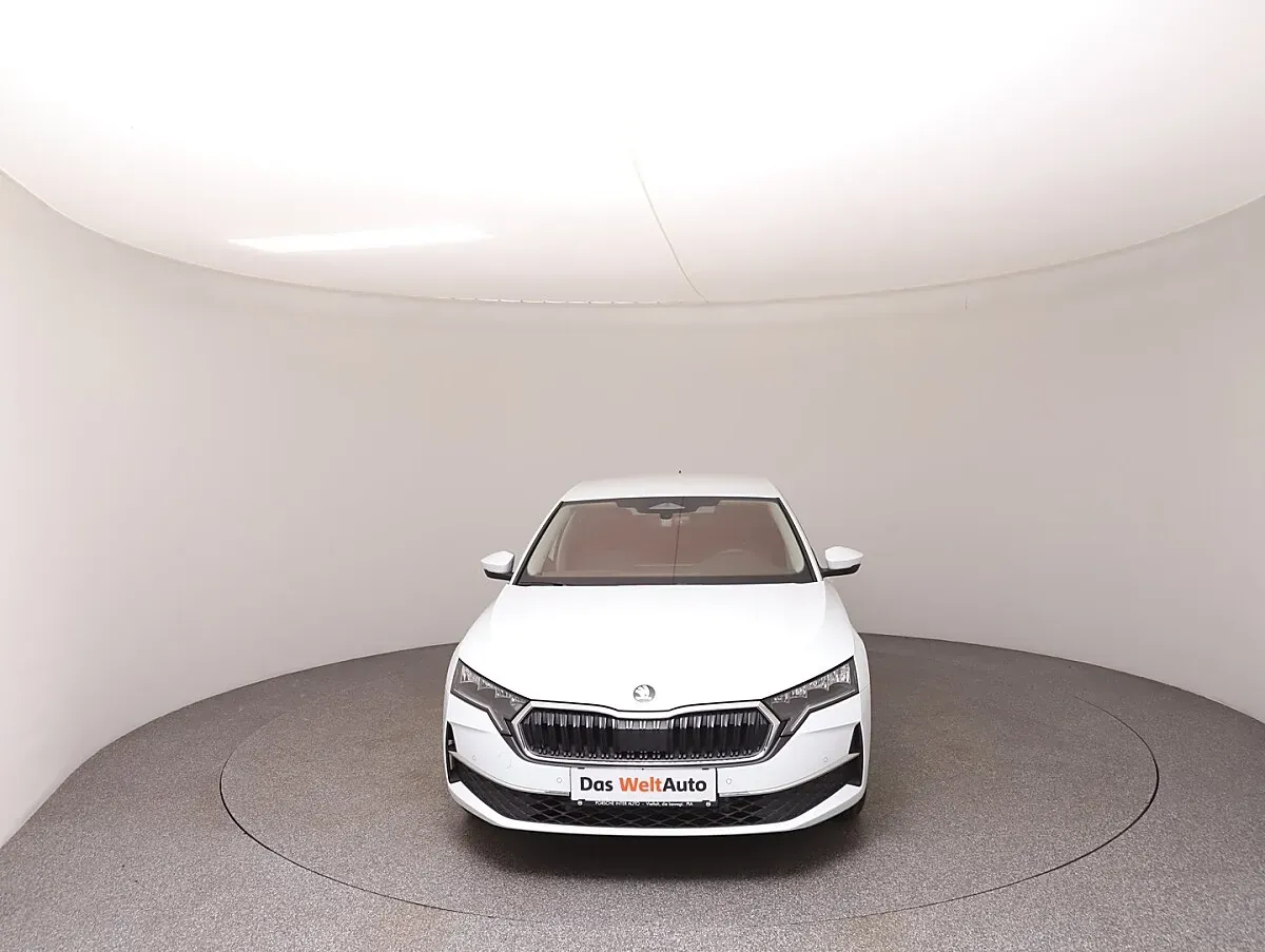 Skoda Octavia 2026 photo 3