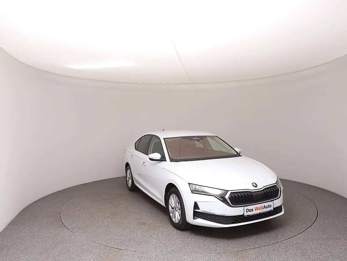 Skoda Octavia 2026 photo 2
