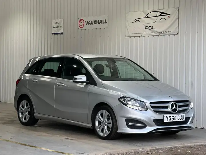 Mercedes-Benz B-Class 2015 photo 2