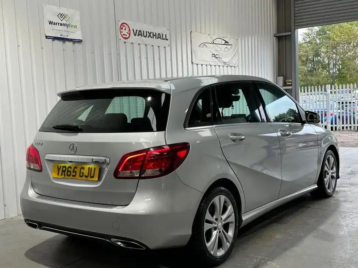 Mercedes-Benz B-Class 2015 photo 5