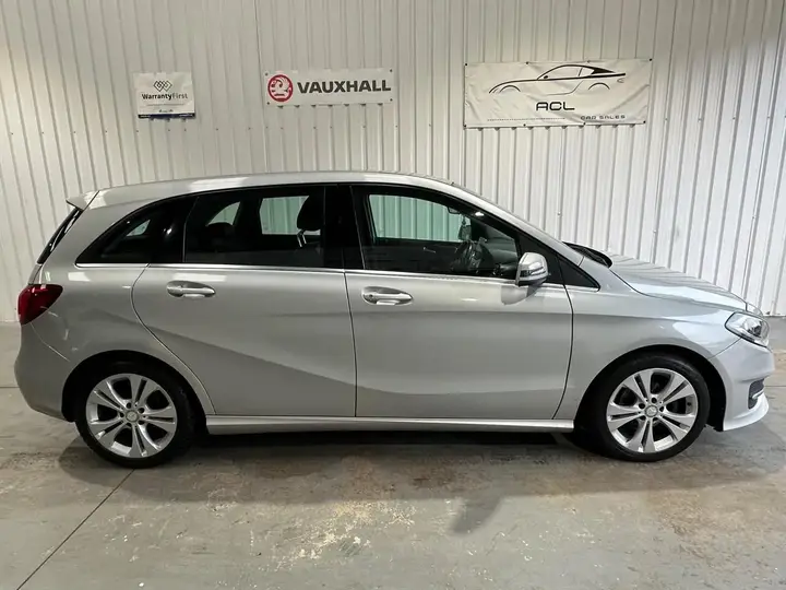 Mercedes-Benz B-Class 2015 photo 4