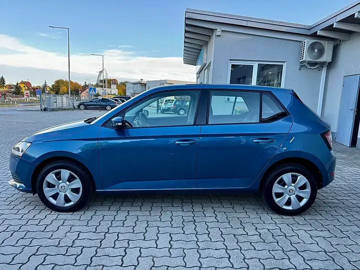 Skoda Fabia 2021 photo 3