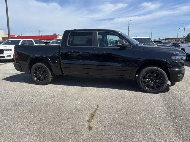 Ram 1500 Laramie 2026 photo 4