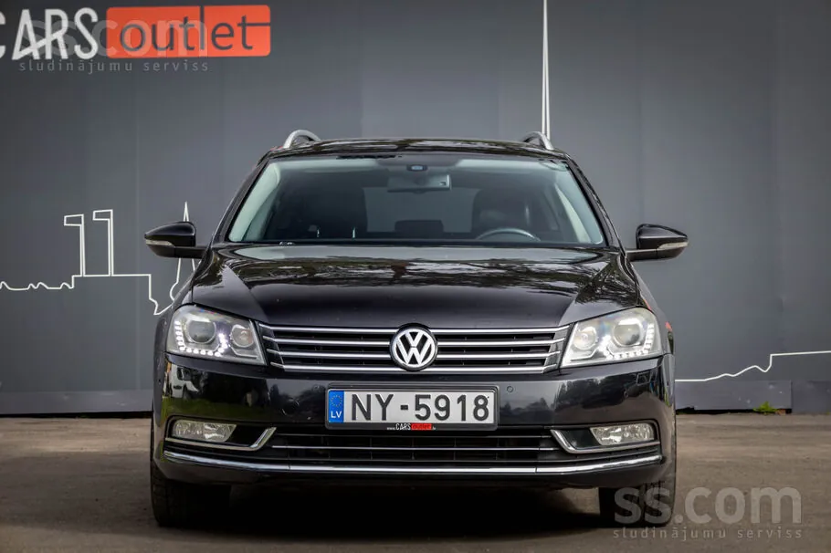Volkswagen Passat 2012 photo 2