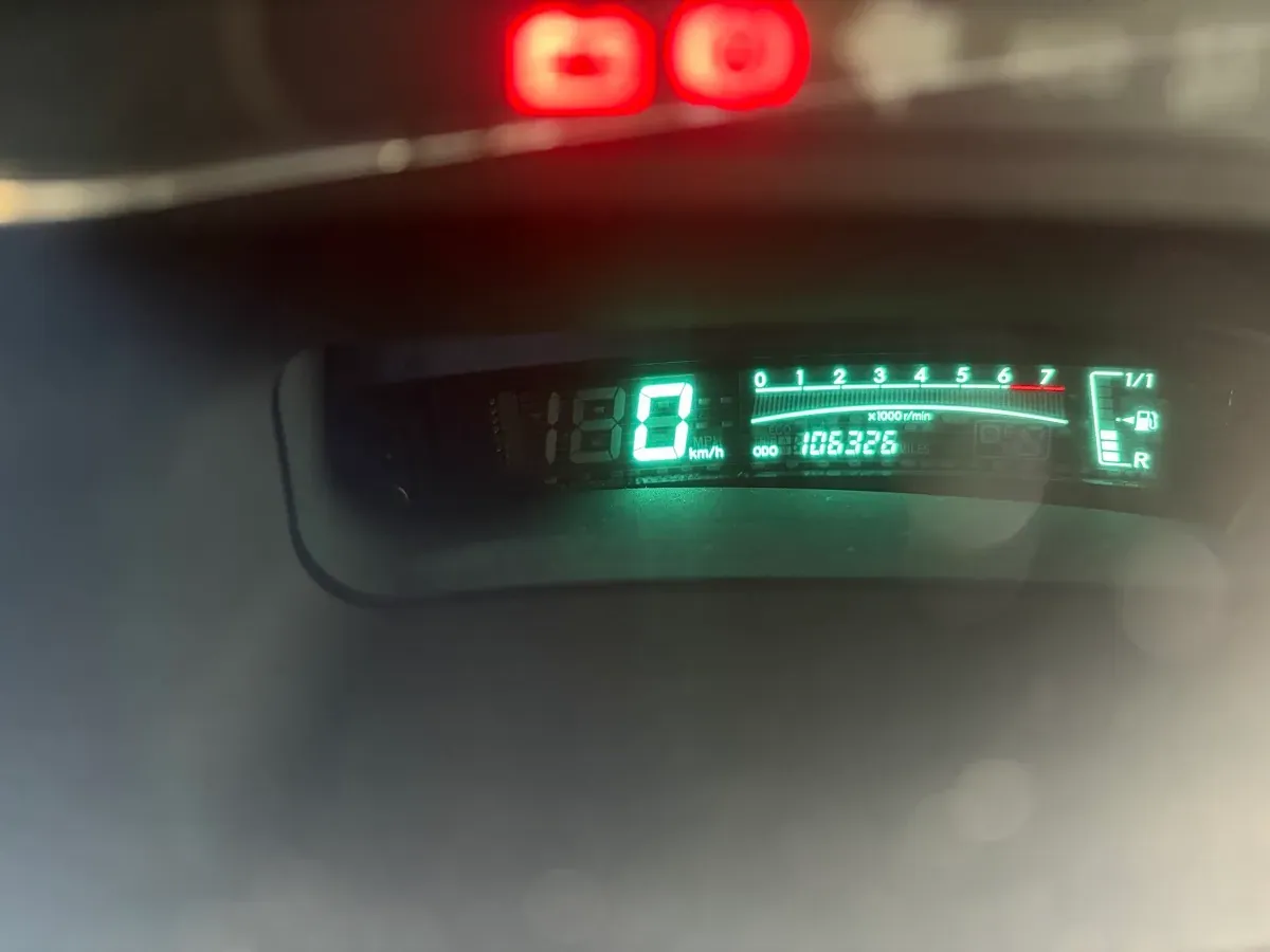 Toyota Yaris 2010 photo 3
