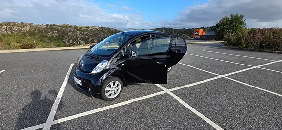 Peugeot Ion 2016 photo 4