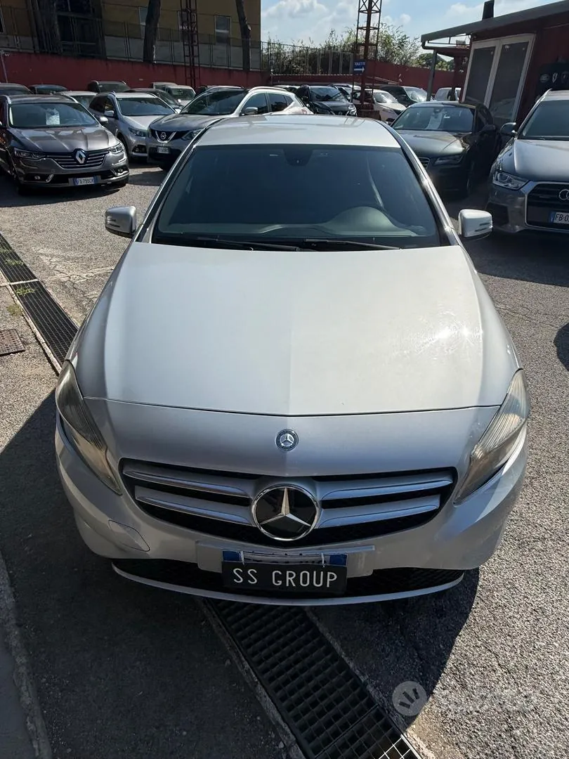 Mercedes-Benz A 180 2014 photo 2