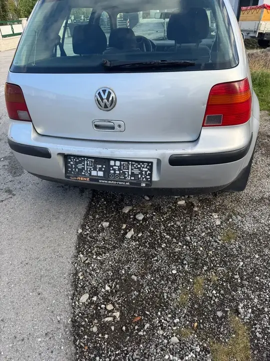 Volkswagen Golf 2002 photo 2