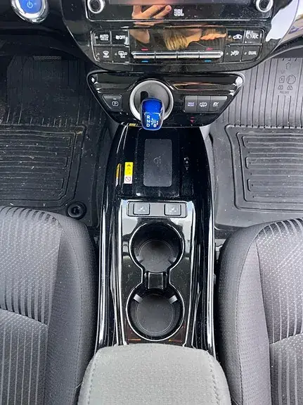 Toyota Prius Plug-In Hybrid 2019 photo 5