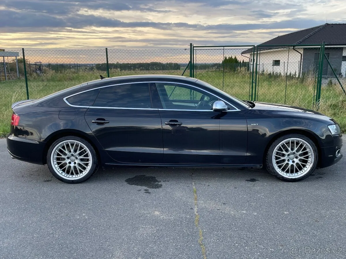 Audi S5 2010 photo 4