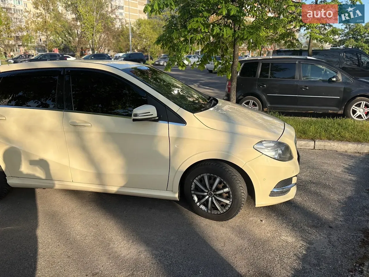 Mercedes-Benz B-Class 2014 photo 3