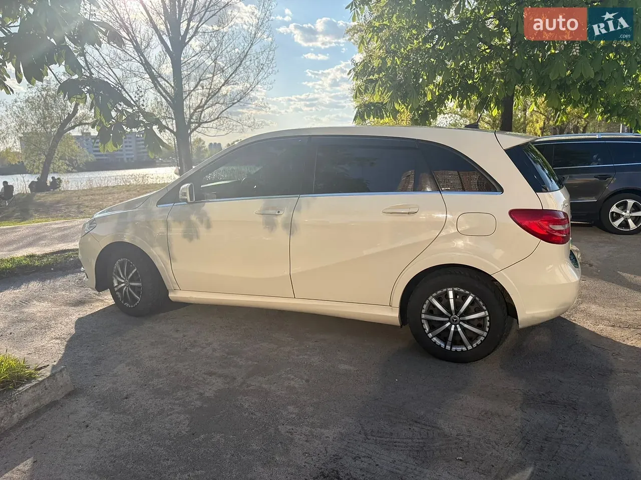 Mercedes-Benz B-Class 2014 photo 5