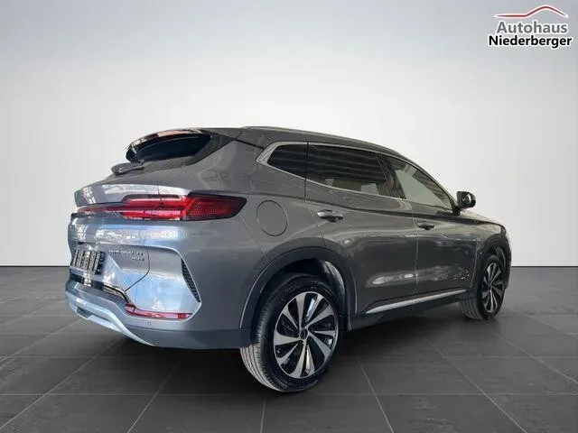 BYD Seal U photo 3
