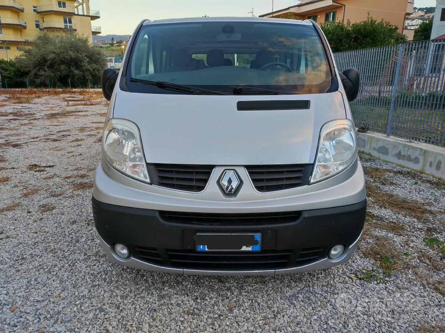 Renault Trafic 2014 photo 3