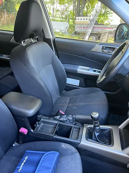 Subaru Forester 2010 photo 3
