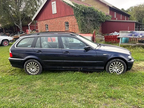 BMW 325Xi 2002 photo 2