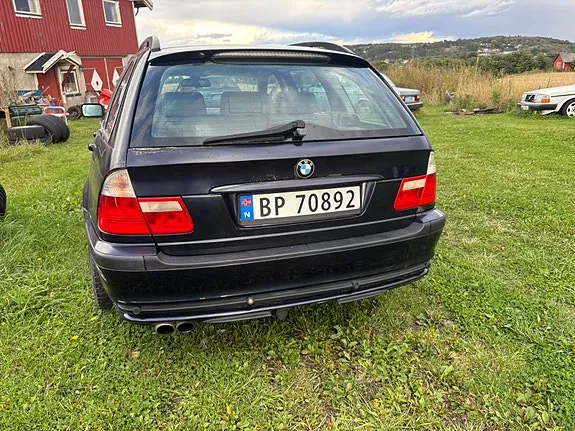 BMW 325Xi 2002 photo 3