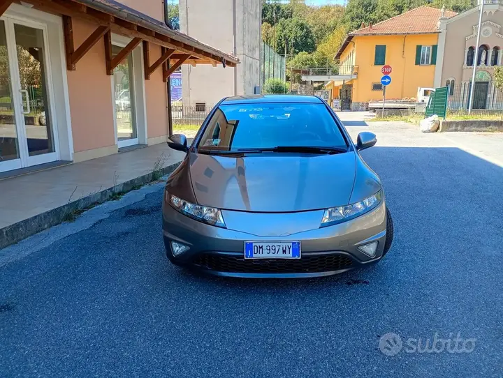 Honda Civic 2008 photo 2