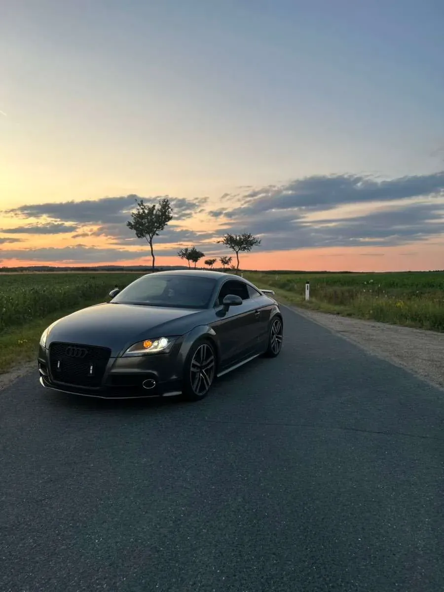Audi Tt 2011 photo 3