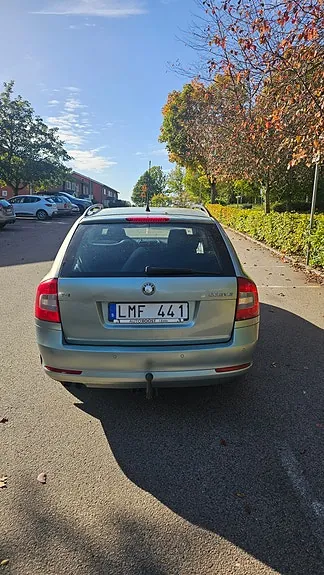 Skoda Octavia 2009 photo 3