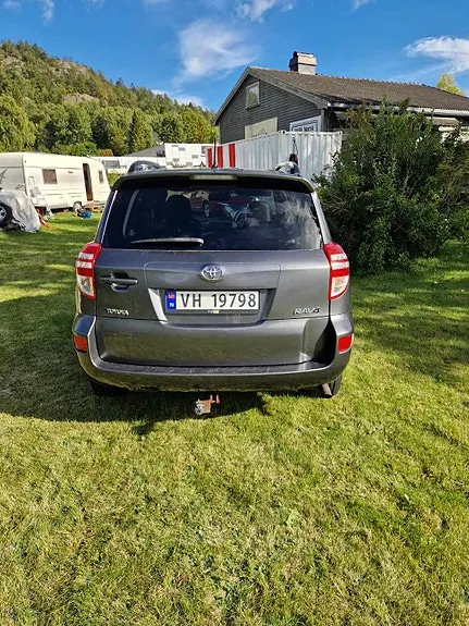 Toyota Rav4 2010 photo 3