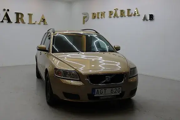 Volvo V50 2009 photo 2