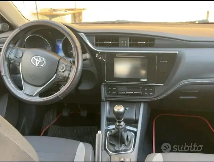 Toyota Auris 2016 photo 4