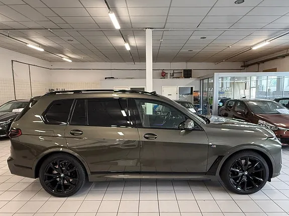 BMW X7 2024 photo 2
