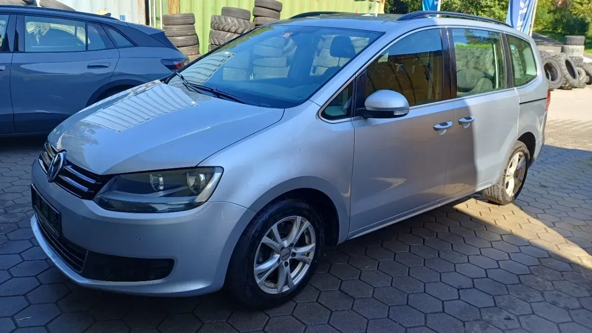Volkswagen Sharan 2011 photo 2