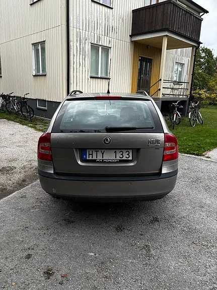 Skoda Octavia 2008 photo 4