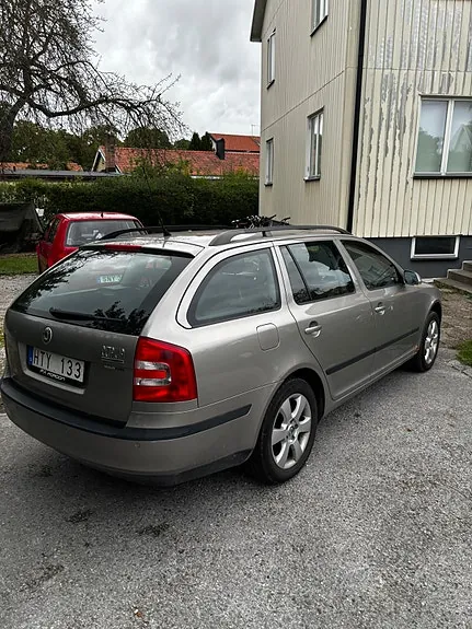 Skoda Octavia 2008 photo 3