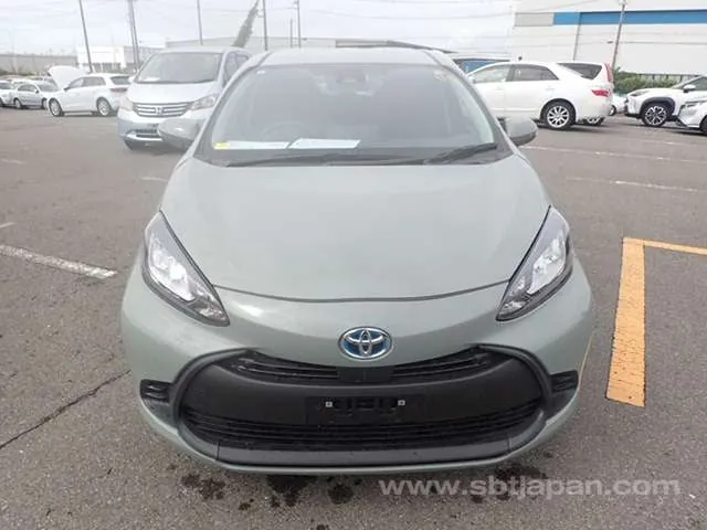Toyota Aqua 2022 photo 5