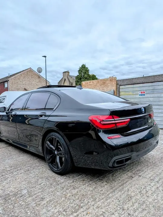 BMW 7 Series 2018 photo 5