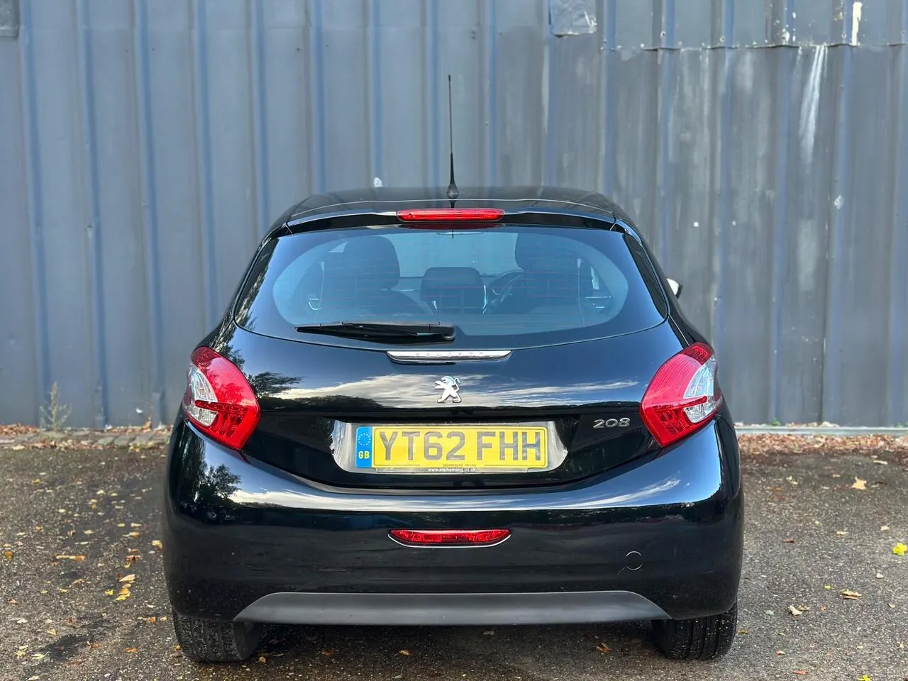 Peugeot 208 2012 photo 4