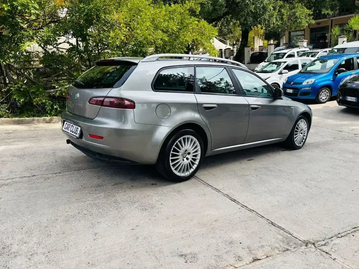 Alfa Romeo 159 2007 photo 4