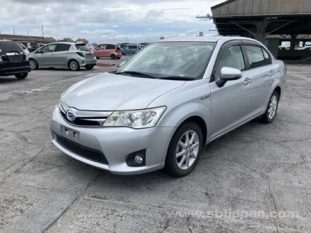 Toyota Corolla Axio 2014 photo 2