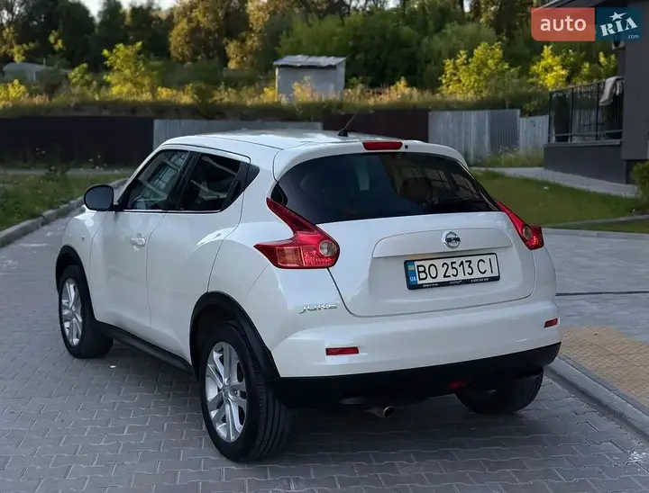 Nissan Juke 2013 photo 4