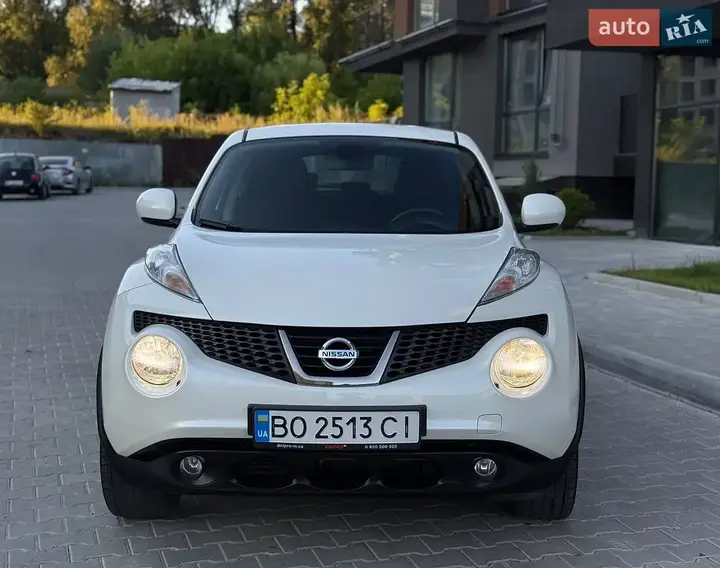 Nissan Juke 2013 photo 2