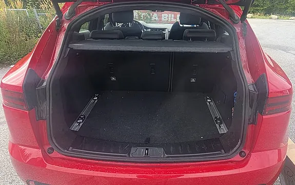 Jaguar E-Pace 2018 photo 3