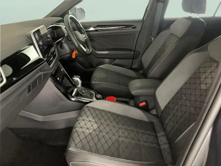 Volkswagen T-Roc 2023 photo 4