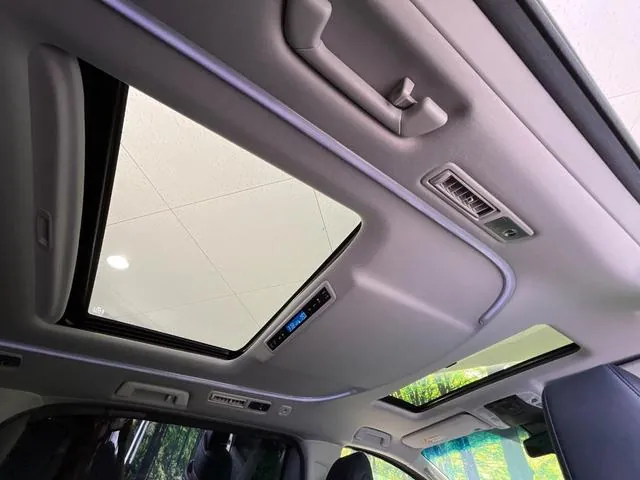Toyota Alphard Hybrid 2021 photo 3