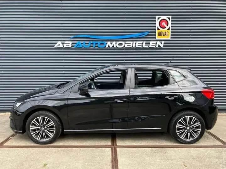 Seat Ibiza 2022 photo 2